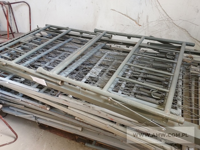 Sprzęt kwaterunkowy - pakiet zawierający 5 poz. asort. (wg oddzielnego wykazu), w tym m.in.: łóżka koszarowe, szafy na odzież metalowe, taborety koszarowe itp. 